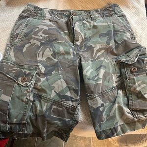 American Eagle Camo shorts size 31